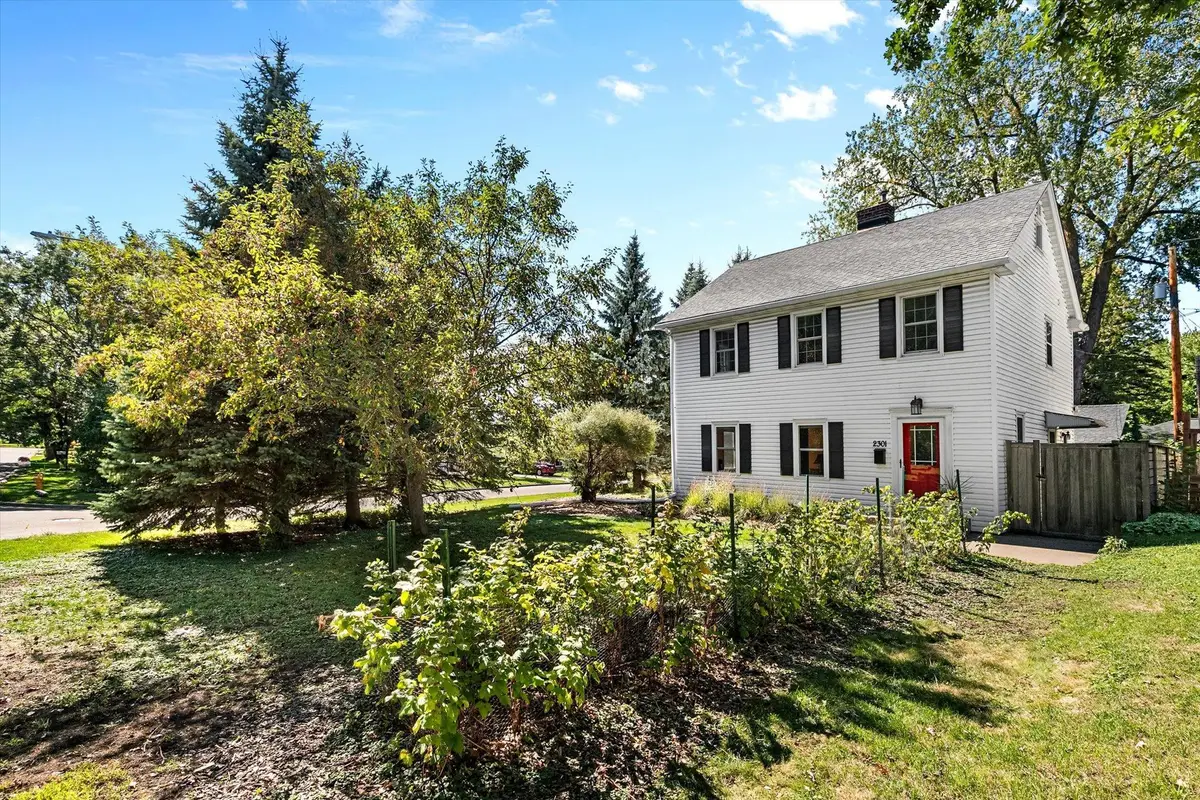 2301 Xerxes Avenue N, Golden Valley, MN 55422 - #1