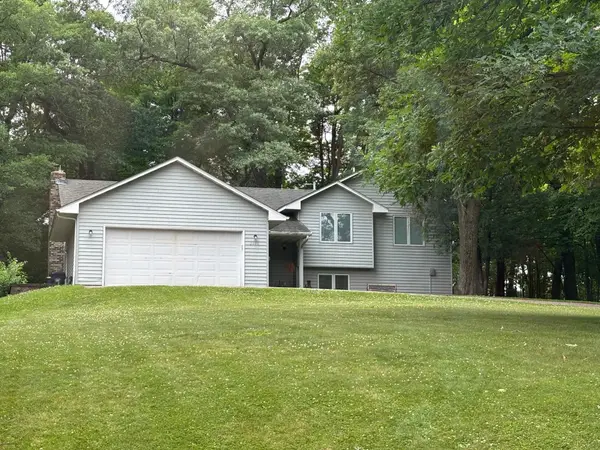 2106 39th Street W, Webster, MN 55088
