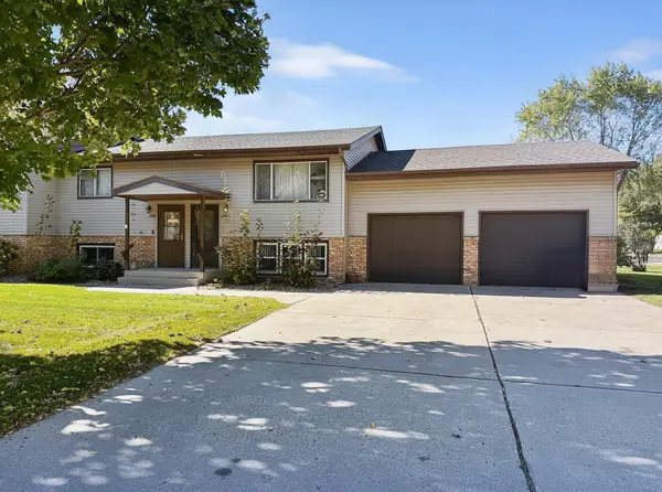 2402 Kenwood Drive Sw, Willmar, MN 56201
