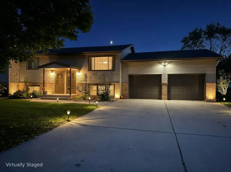 2402 Kenwood Drive Sw, Willmar, MN 56201 - #2