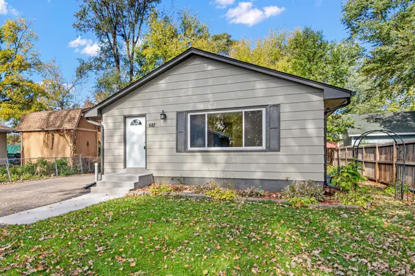 687 Dover Street Ne, Fridley, MN 55432