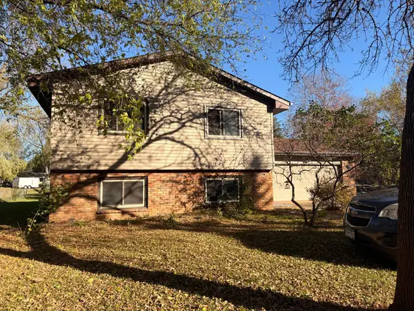 3412 Saint Francis Boulevard, Anoka, MN 55303