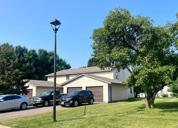 1613 Redwood Drive, Hudson, WI 54016