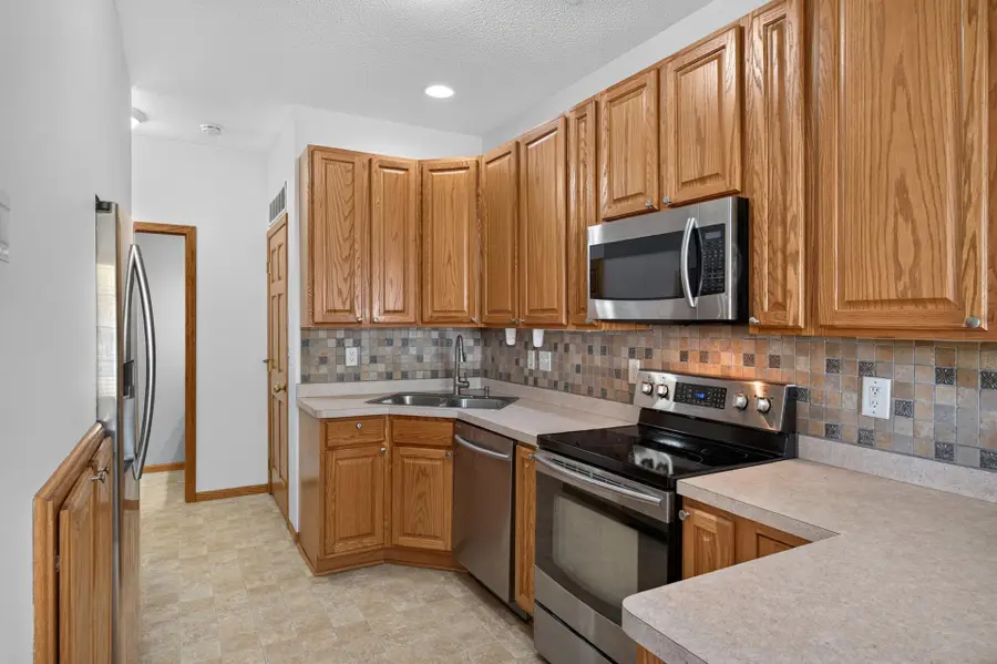 2024 S Cleveland Way S #2024, Cambridge, MN 55008 - #2