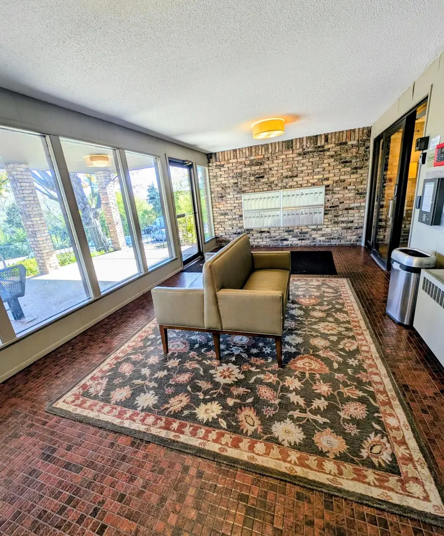 215 Barry Avenue S #120, Wayzata, MN 55391 - #3