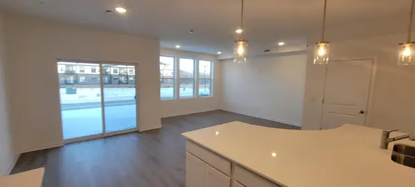 4789 Airlake Drive, Woodbury, MN 55129
