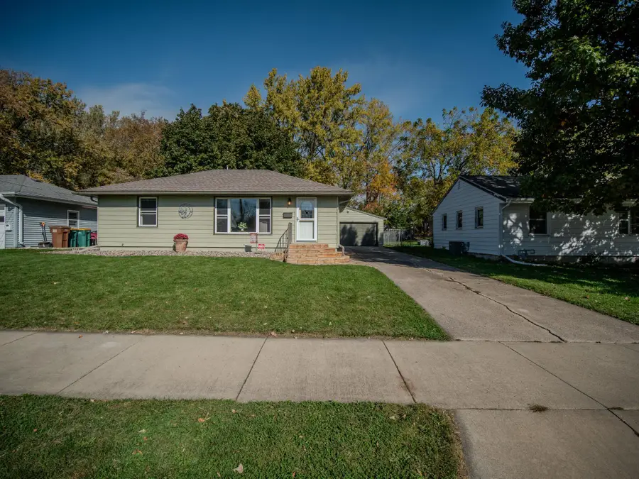 412 Oregon Street, Albert Lea, MN 56007 - #2