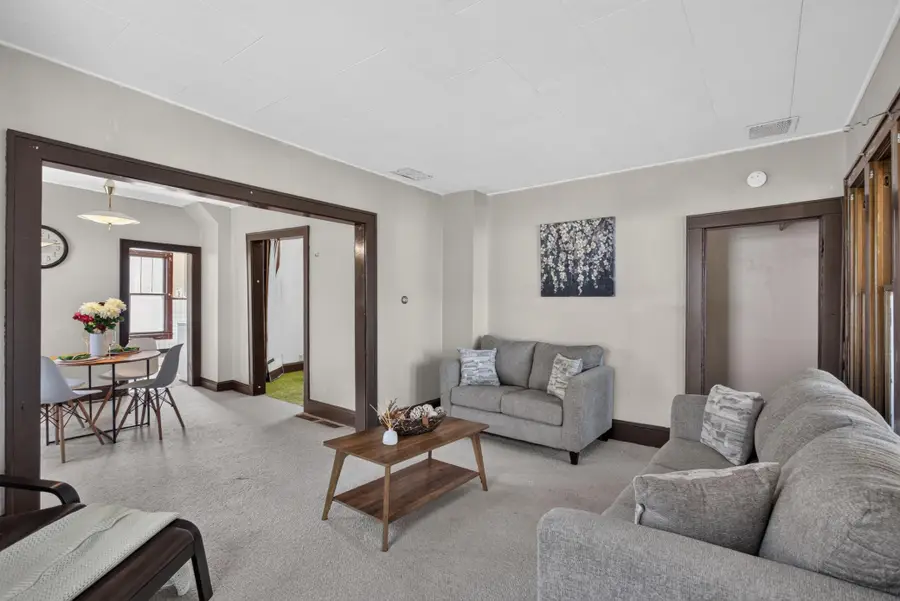 604 Nevada Avenue E, Saint Paul, MN 55130 - #3