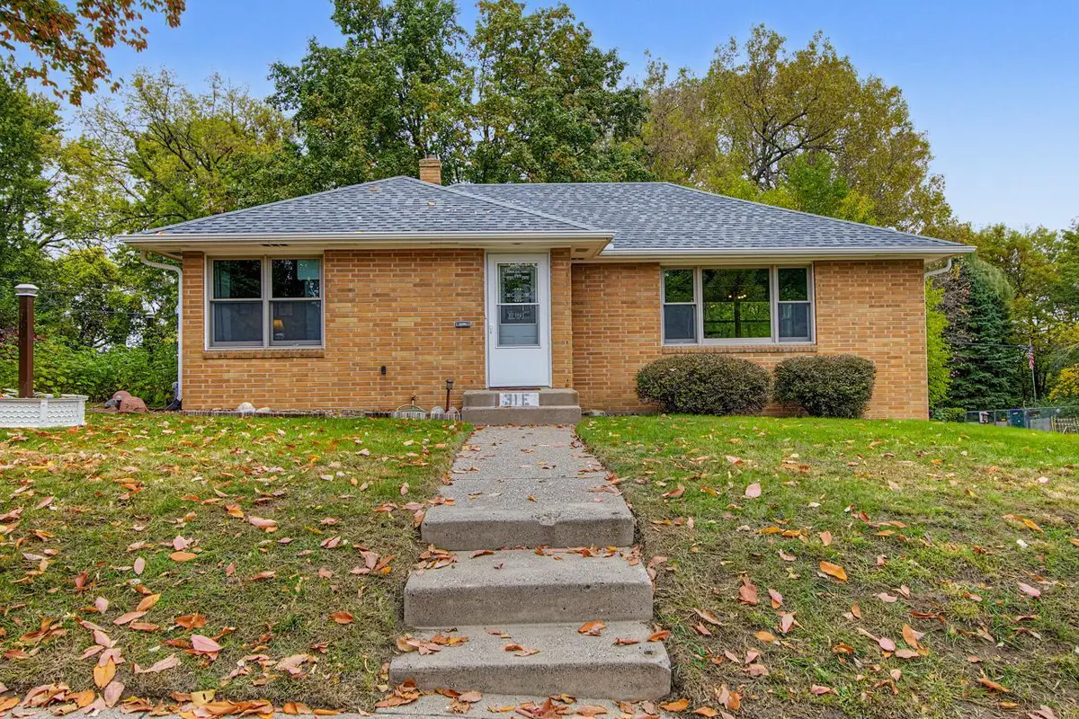 31 Belvidere Street E, Saint Paul, MN 55107 - #1