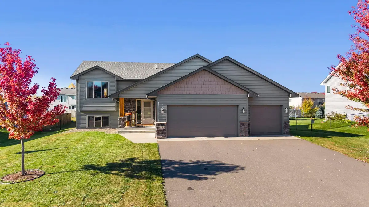 1833 Lincoln Street, Cambridge, MN 55008 - #1