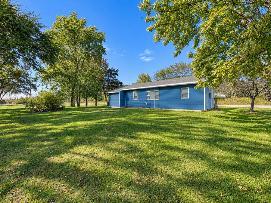 110 Pine Street Nw, New London, MN 56273 - #2
