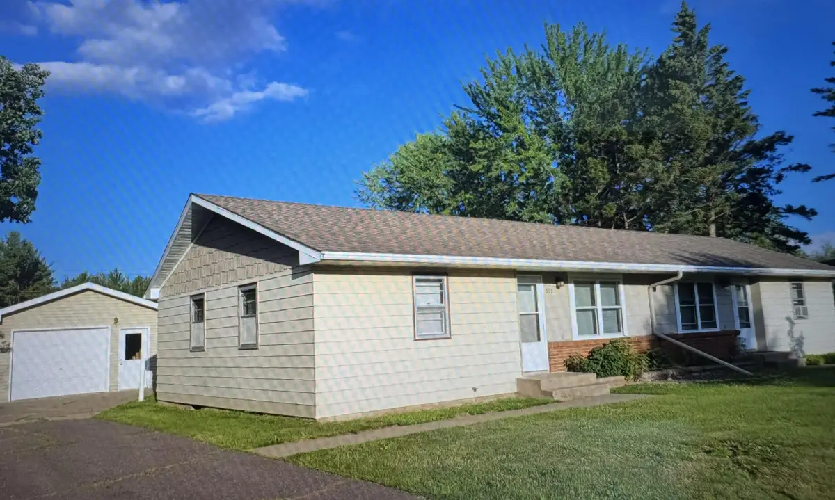 511 Barry Avenue, Hinckley, MN 55037 - #1