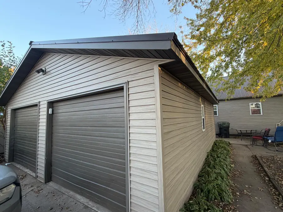 1923 Cedar Avenue, Worthington, MN 56187 - #2