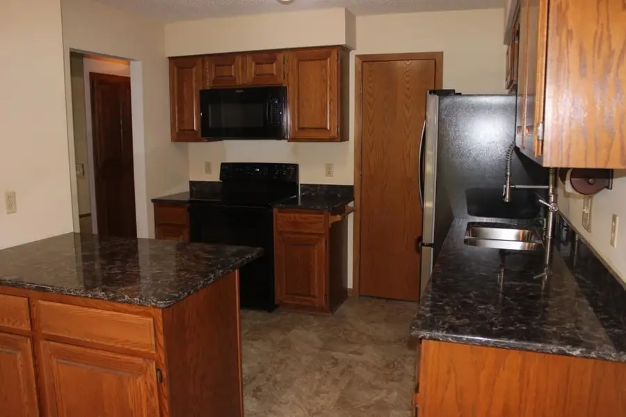 1913 Fox Ridge Drive #B, West Saint Paul, MN 55118 - #2