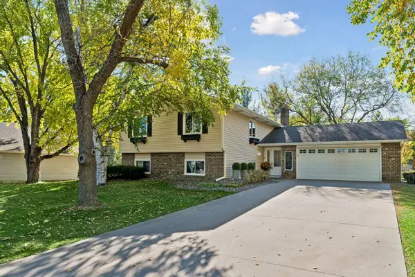 10122 Utah Circle, Bloomington, MN 55438