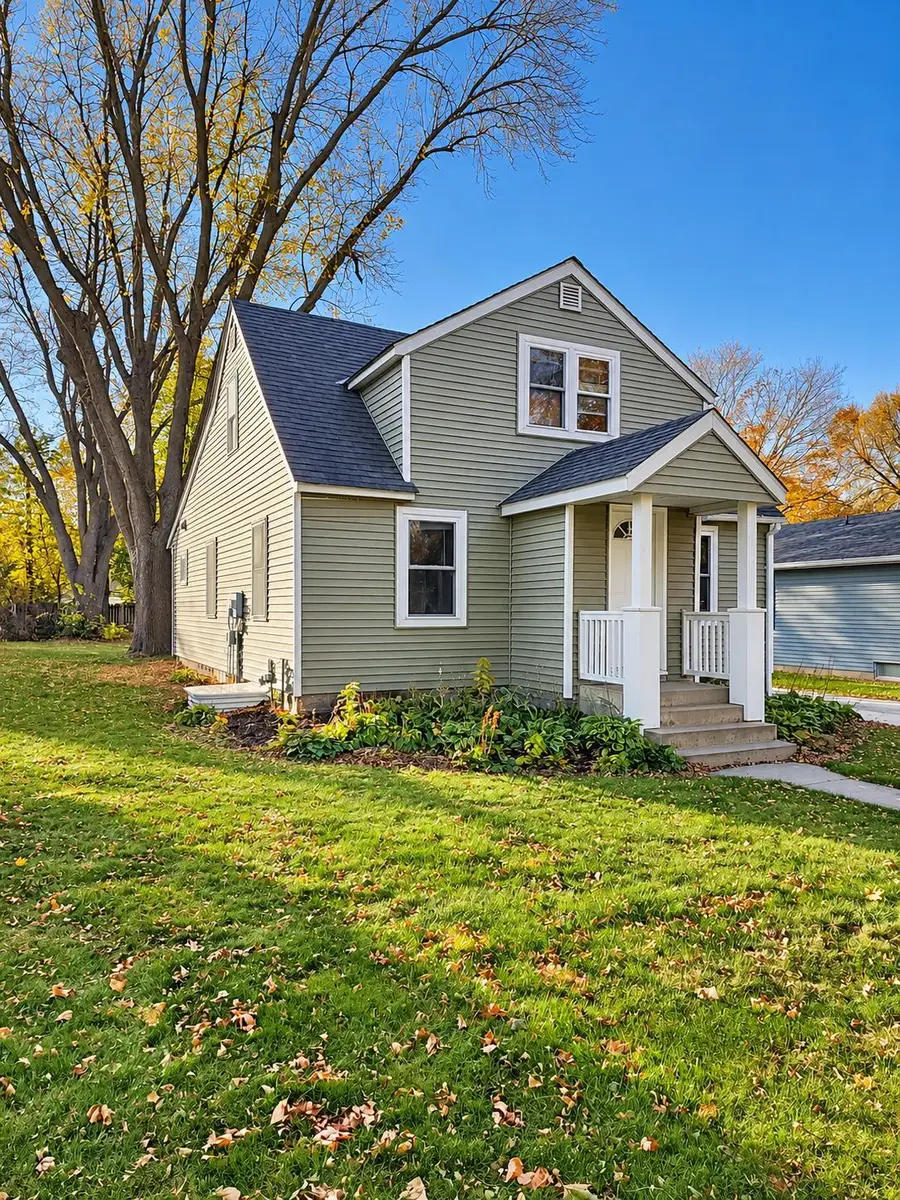 714 9th Street Sw, Willmar, MN 56201 - #2