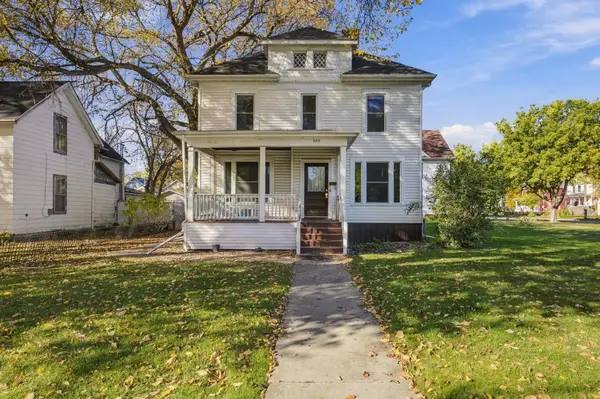 503 9th Street S, Fargo, ND 58103