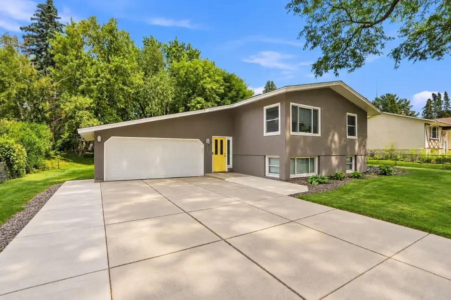 933 Island Lake Avenue, Shoreview, MN 55126 - #2