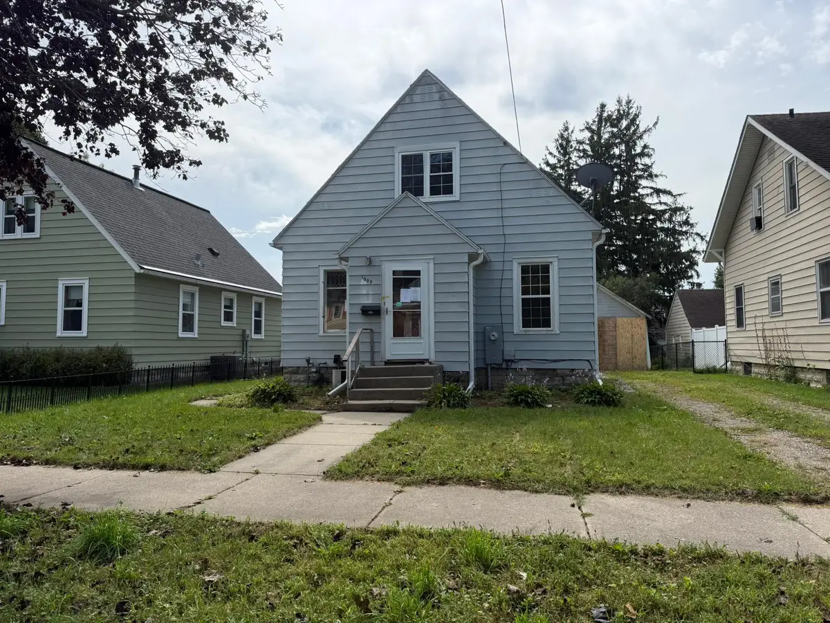 1009 5th Avenue Nw, Austin, MN 55912 - #1