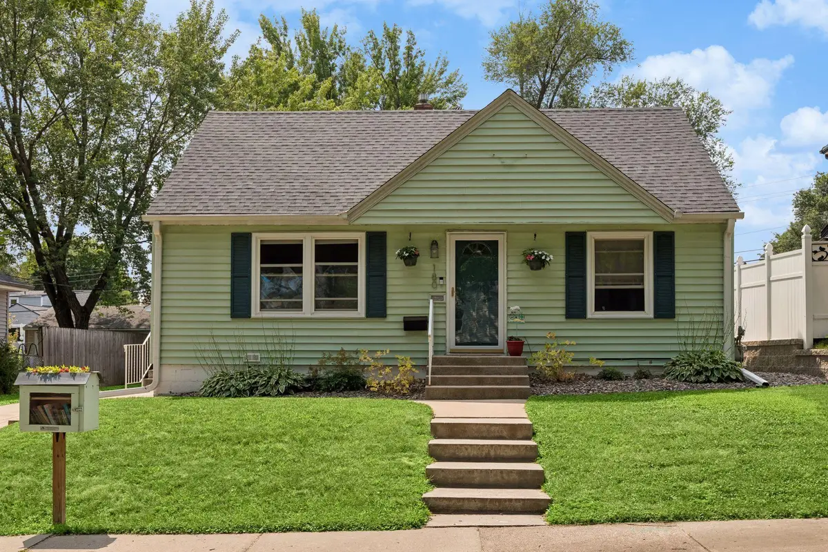 180 Westchester Drive, West Saint Paul, MN 55118 - #1