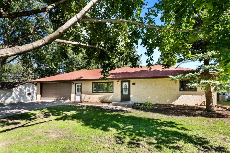 2566 Beacon Street, Roseville, MN 55113 - #2