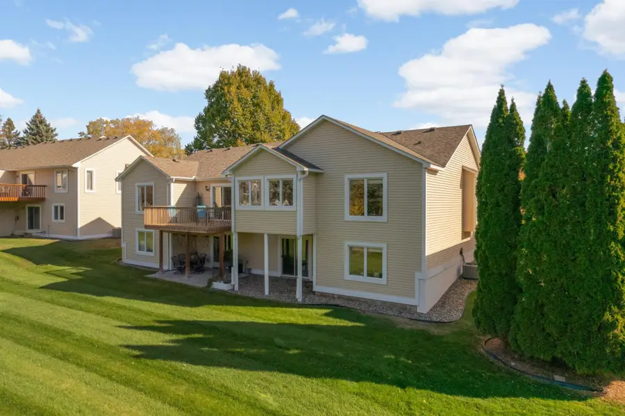 808 Winterberry Drive, Woodbury, MN 55125 - #2