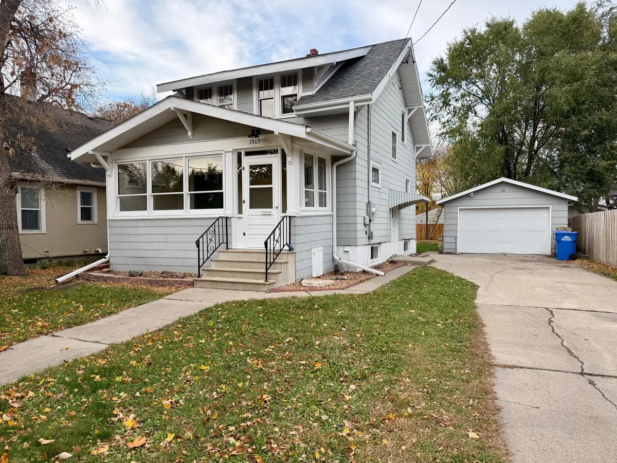 1509 3rd Avenue S, Fargo, ND 58103 - #1