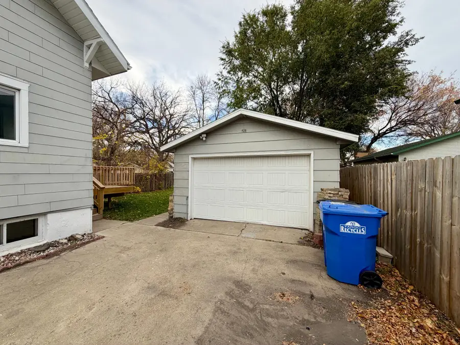1509 3rd Avenue S, Fargo, ND 58103 - #2