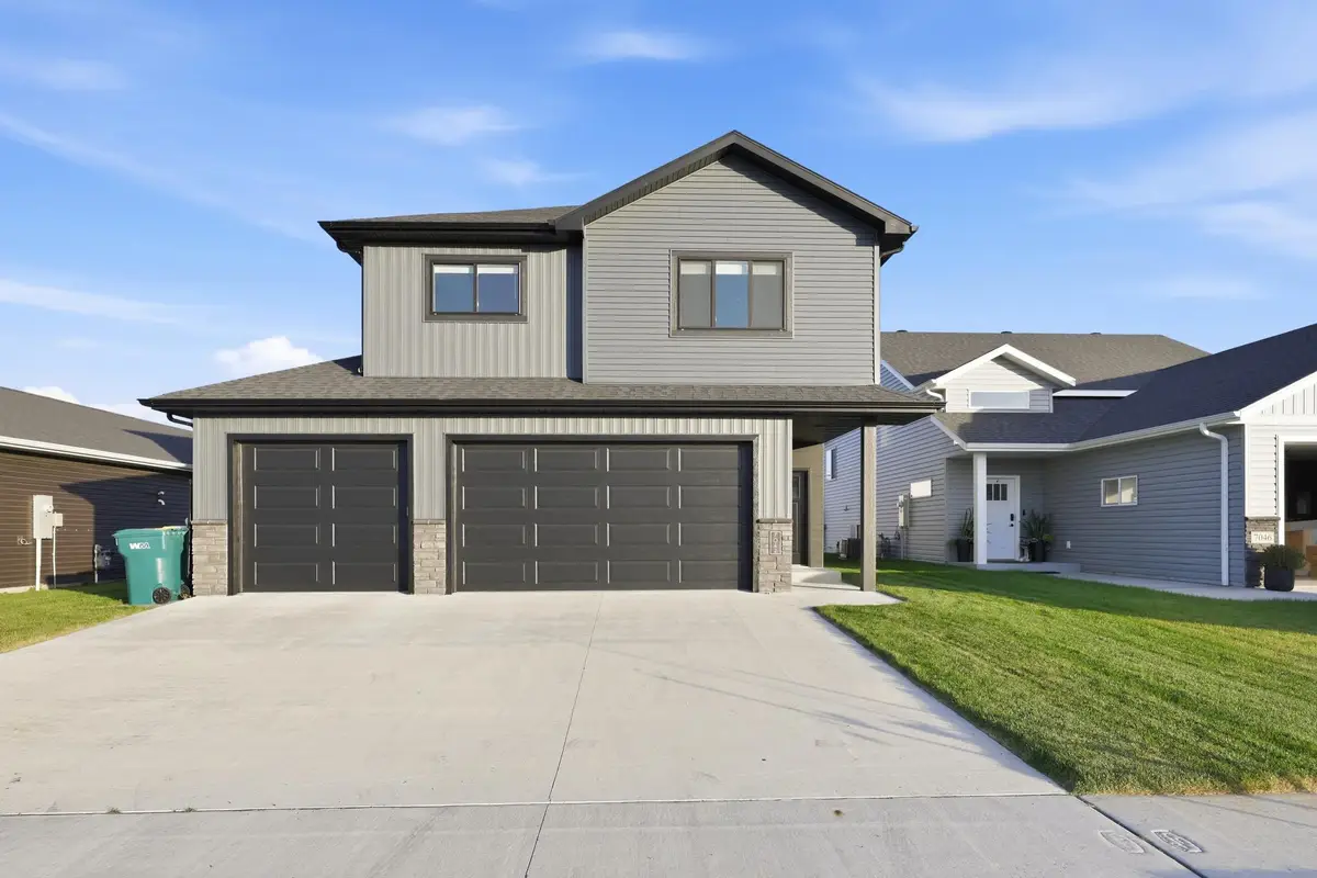 7042 67th Street S, Horace, ND 58047 - #1