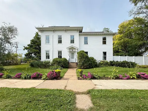 221 Vine Street, Hudson, WI 54016