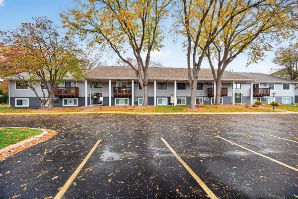 1841 113th Avenue Nw #105, Coon Rapids, MN 55433