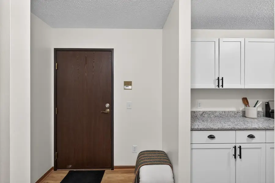 1841 113th Avenue Nw #105, Coon Rapids, MN 55433 - #3