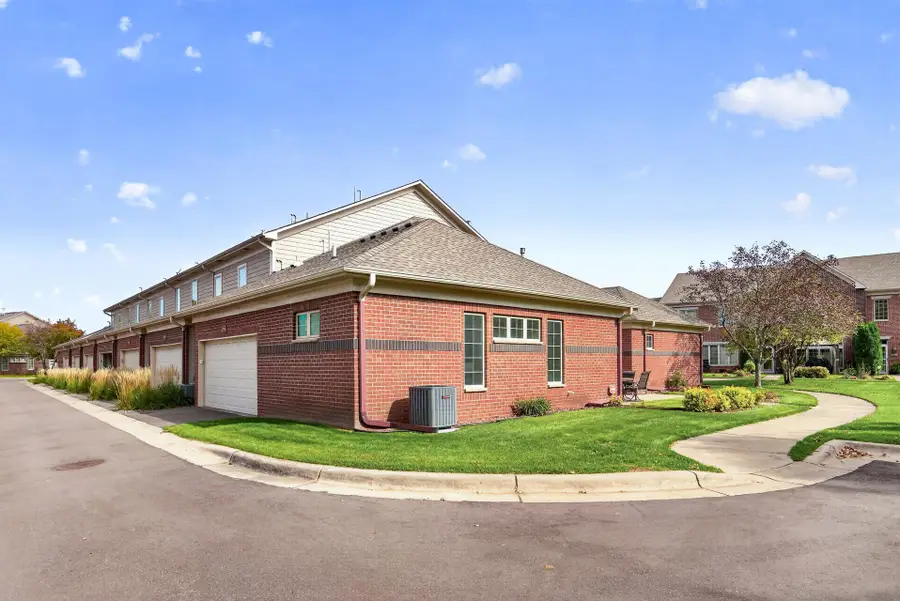11770 Vermillion Street Ne #G, Blaine, MN 55449 - #3