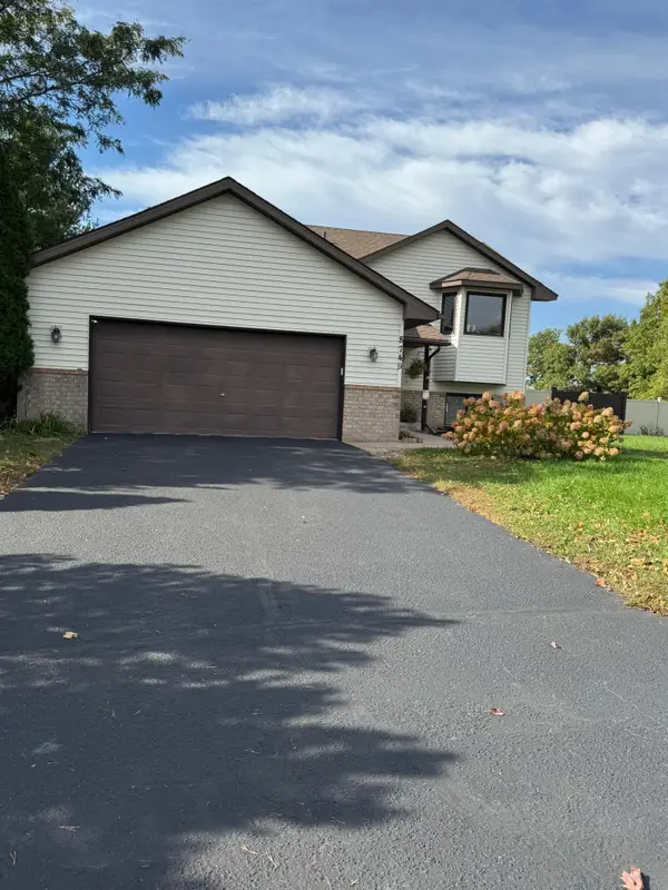 8749 Queens Gardens, Brooklyn Park, MN 55443