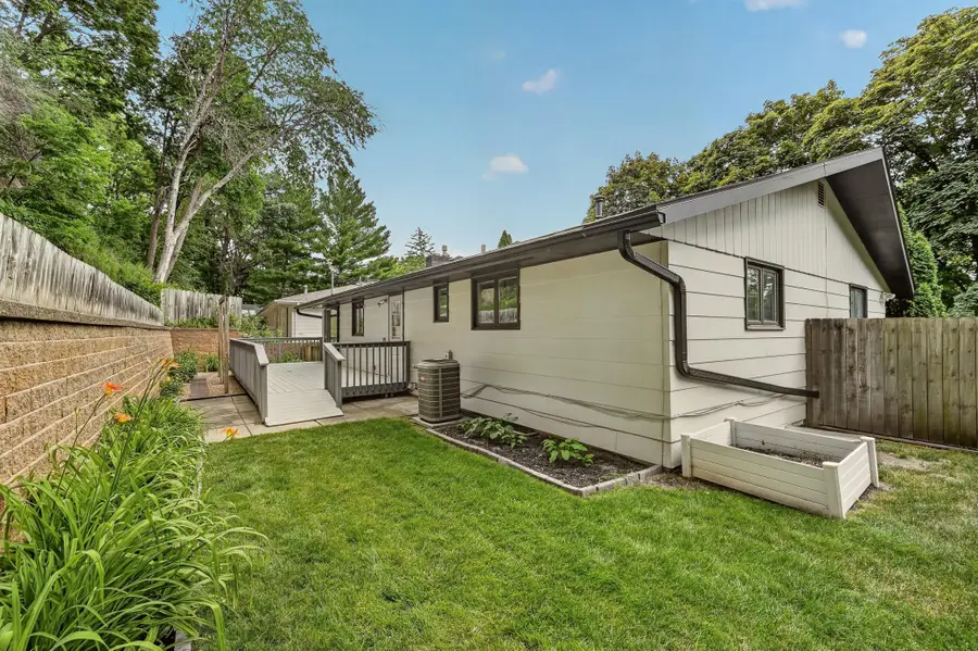 1019 11th Street Sw, Rochester, MN 55902 - #3