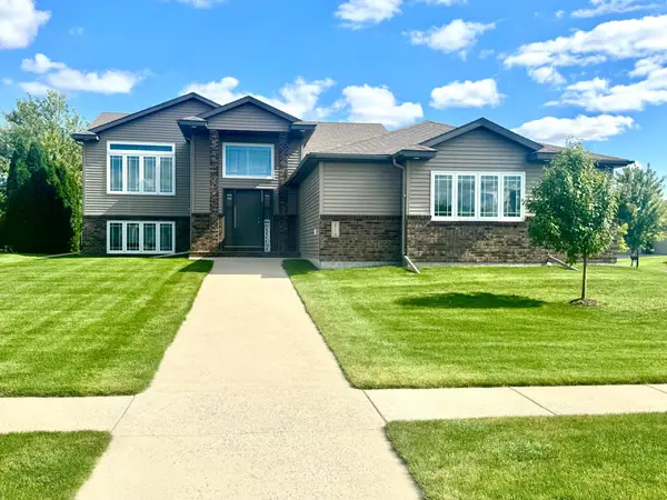 6296 14th Street S, Fargo, ND 58104