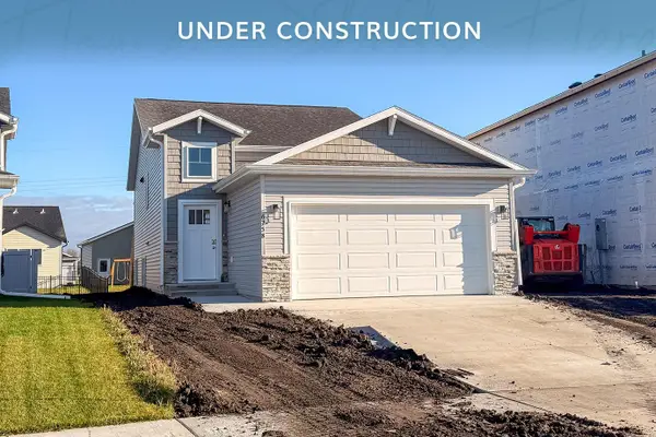 6758 Meadow View Drive S, Fargo, ND 58104