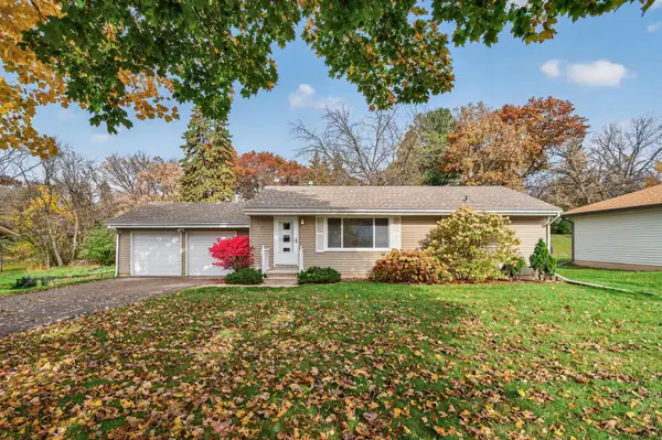 204 Woodland Drive, Burnsville, MN 55337