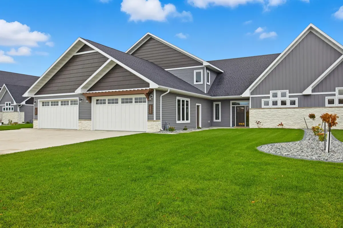 5820 31 Street S, Fargo, ND 58104 - Image #1