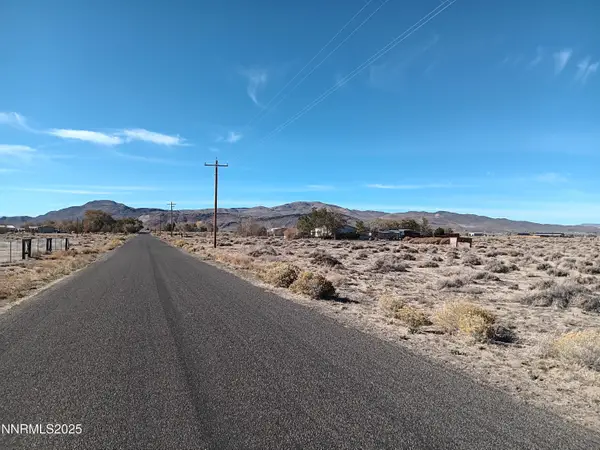 2280 E Deer Street, Silver Springs, NV 89429