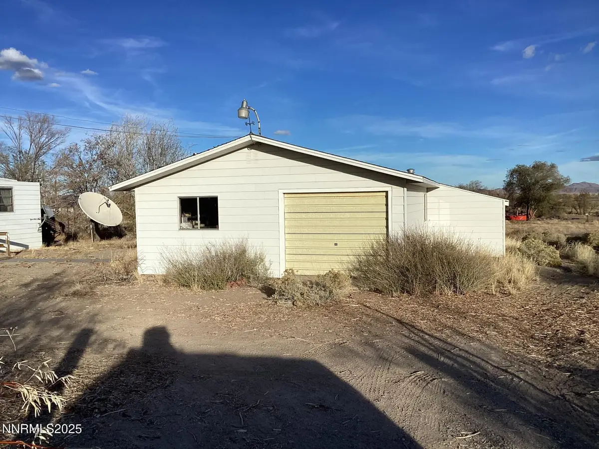 1 E Lemos Lane, Yerington, NV 89447 - Image #1