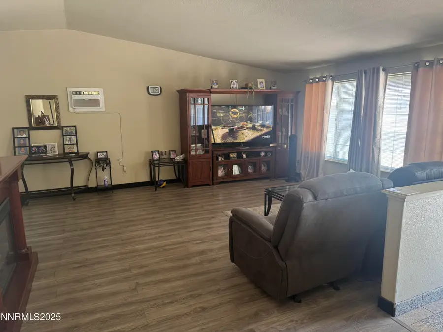 532 Yellow Jacket Road, Dayton, NV 89403 - Image #3