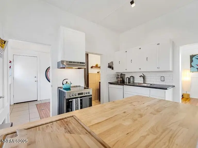 768 Holcomb Avenue, Reno, NV 89502 - Image #2