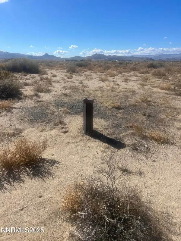 1485 E Badger, Silver Springs, NV 89429