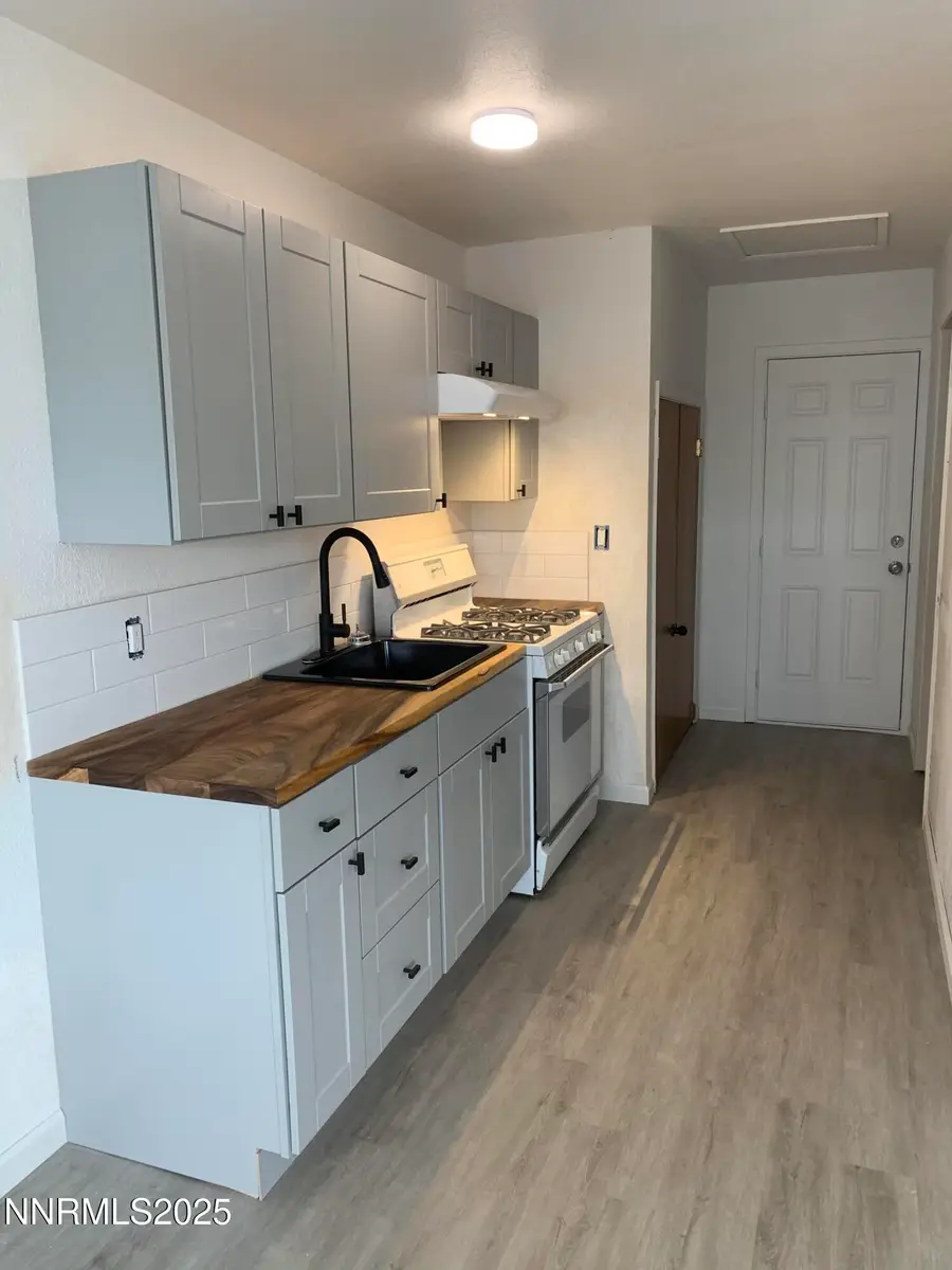 465&467 Industrial Park Drive, Carson City, NV 89701 - Image #2