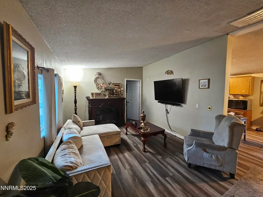 1369 Parkland Avenue, Carson City, NV 89701 - Image #2