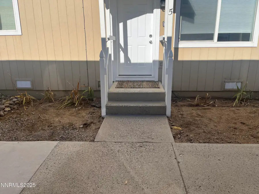 1265 Redwood Circle #5, Gardnerville, NV 89460 - Image #2