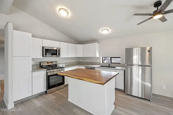 2720 Dahlia Way, Reno, NV 89512