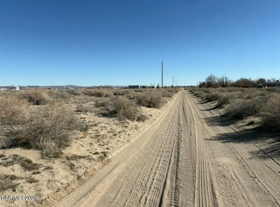 1650 E Cougar Street, Silver Springs, NV 89429 - Image #2