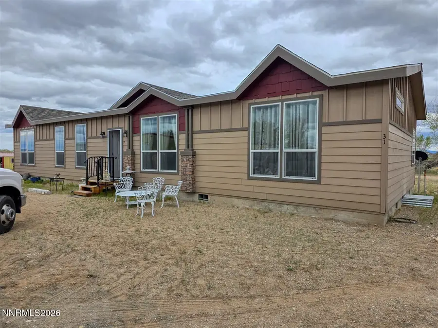 31 Amanette Way, Yerington, NV 89447 - #3